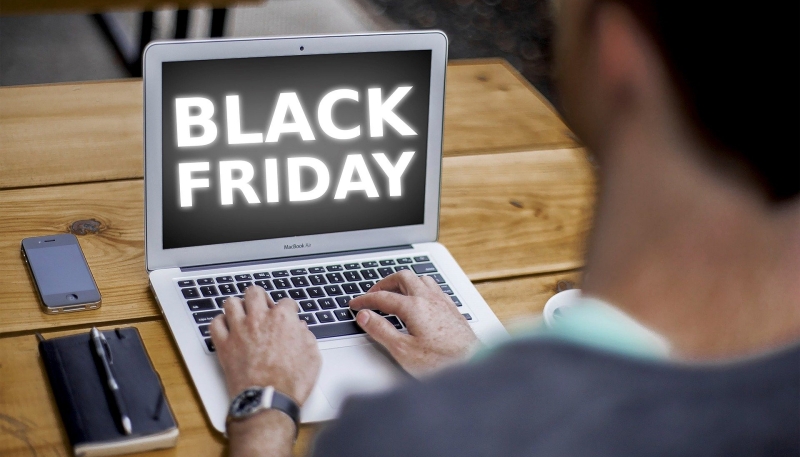 Black Friday w Polsce: Polacy zwiększają wydatki, najpopularniejszy limit to 400-500 zł