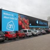 sklep parking supermarket Albert Heijn